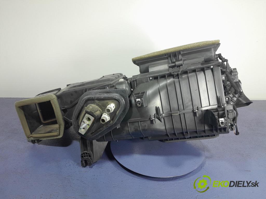 Ford Mustang 2019 radiátor FR3B-19B555