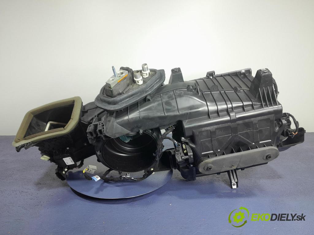 Ford Mustang 2019 radiátor FR3B-19B555