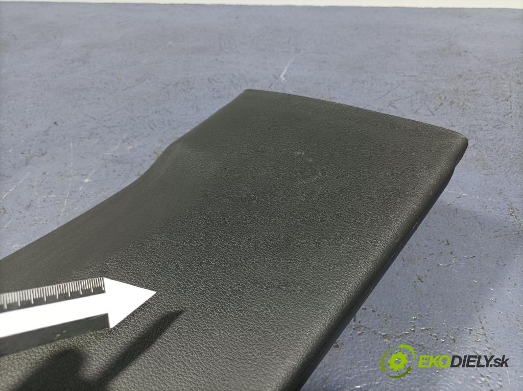 Audi Q5 2021 kryt Plast: Interiéry: 80A867240A