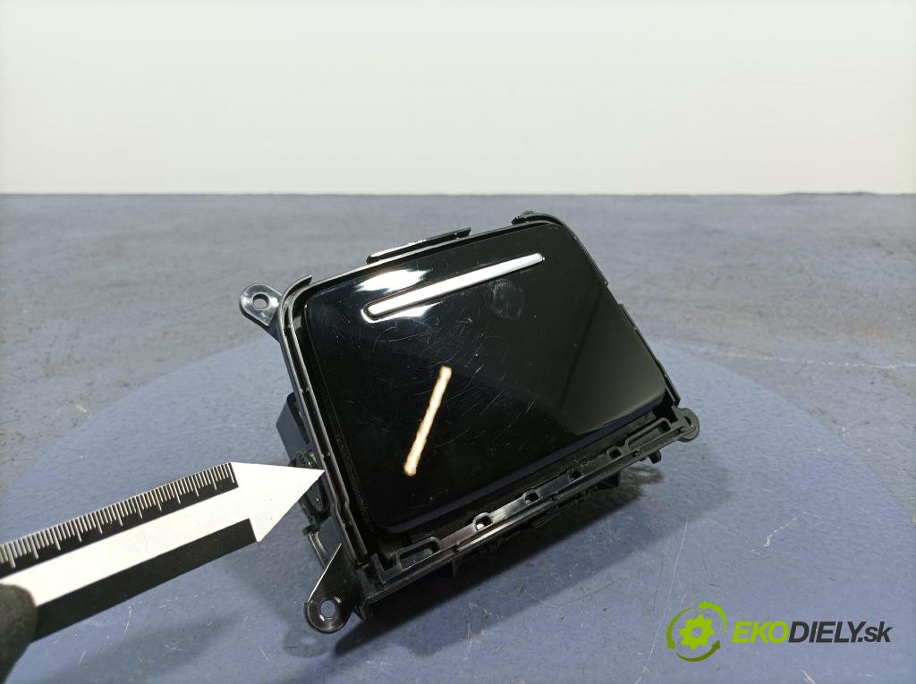 Audi Q5 2021 kastlík 8W1863084