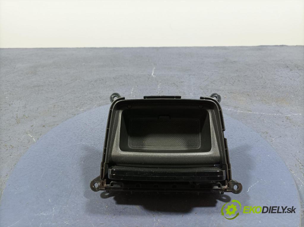 Audi Q5 2021 kastlík 8W1863084