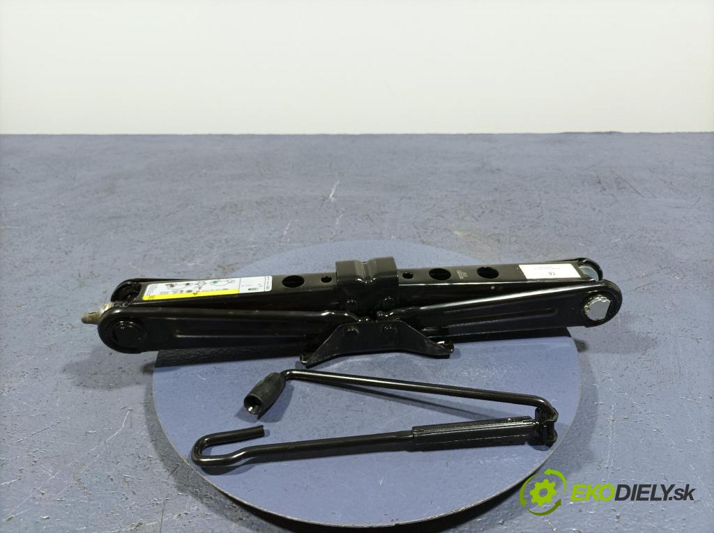 Audi Q5 2021 zvedák 80A011031A