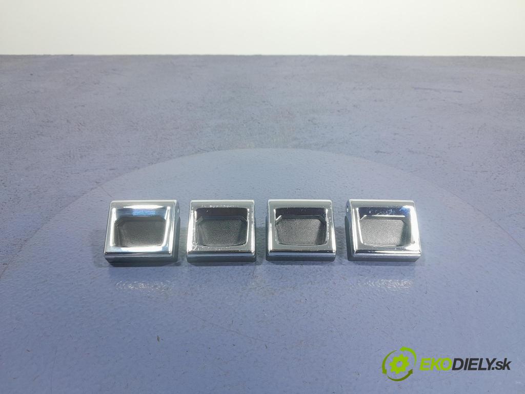 Audi Q5 2021 koberec do auta 4M0864203B