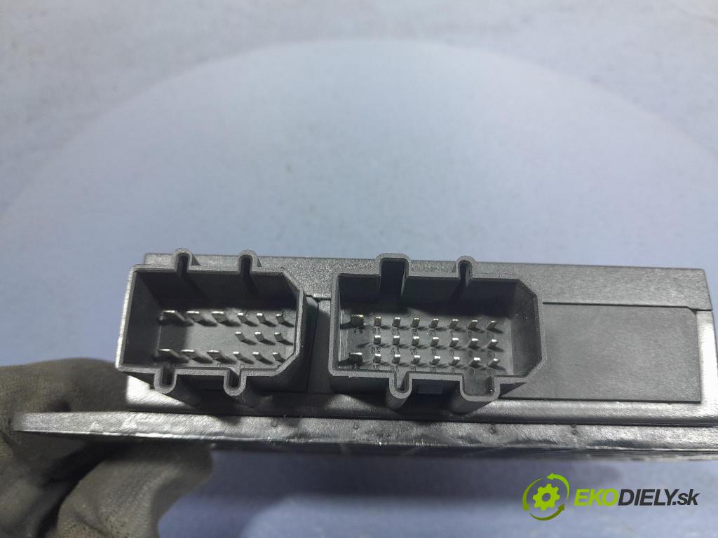 Vw Passat 2004 riadiaca jednotka Komfortu 1C0959799B