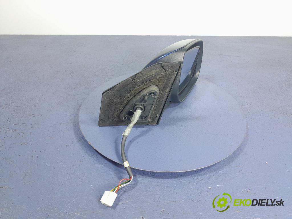 Toyota Avensis 2007 zpětné zrcátko prave