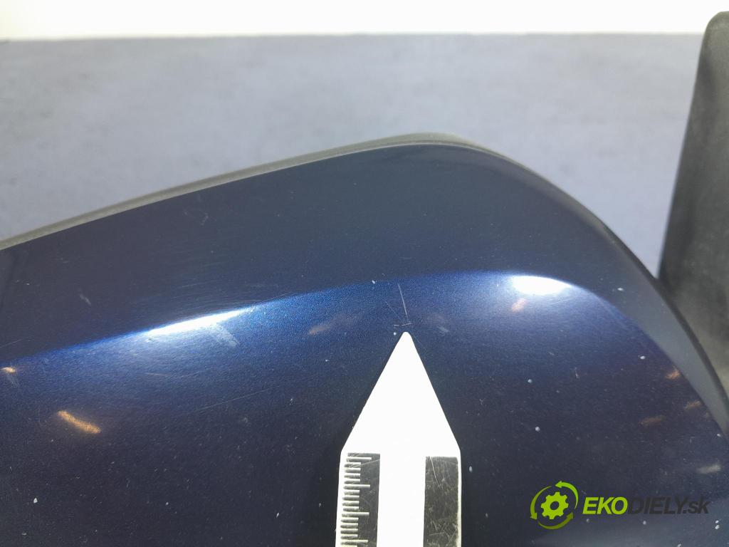 Toyota Avensis 2007 zpětné zrcátko prave