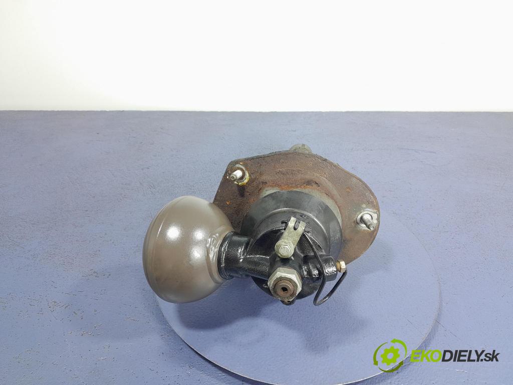 Citroen C5 2005 tlumič před Lewy.