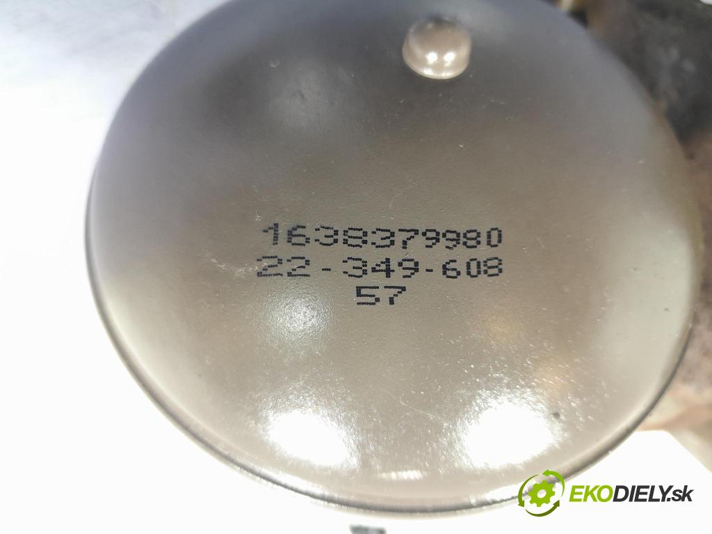 Citroen C5 2005 tlumič před Lewy. 