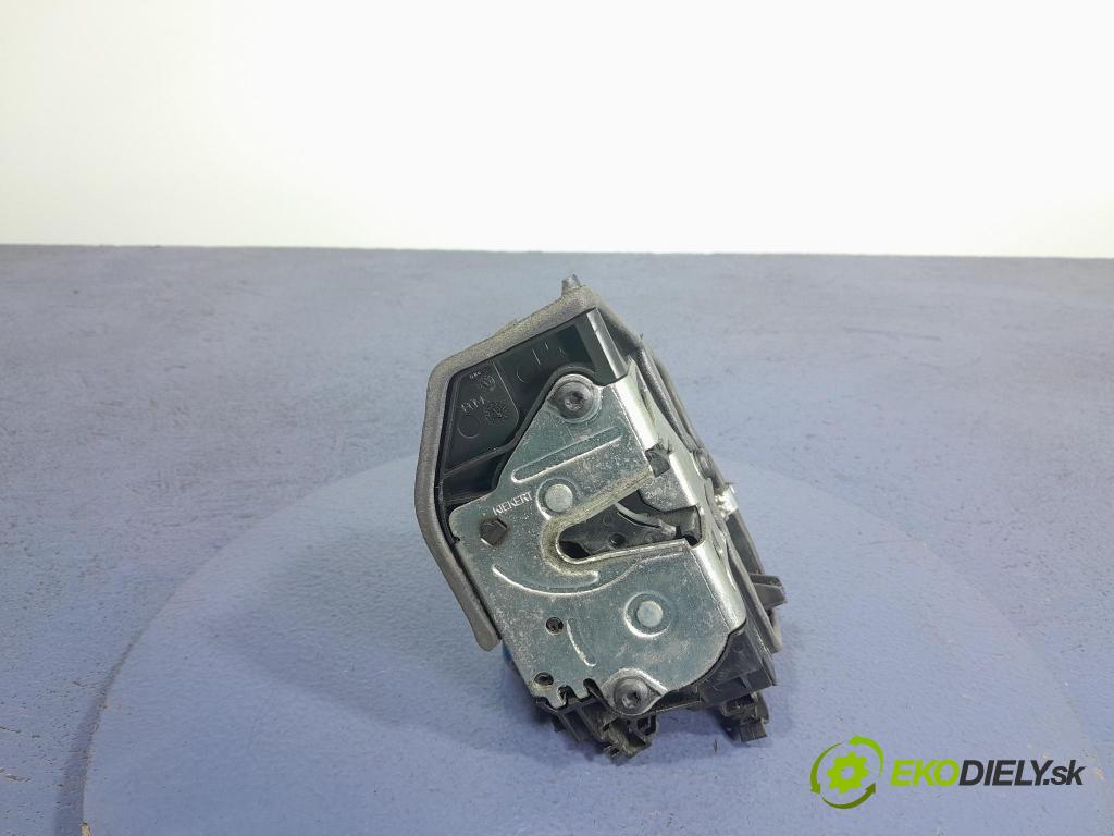Bmw X5 2008 zámek dveře před Levý: 7202143