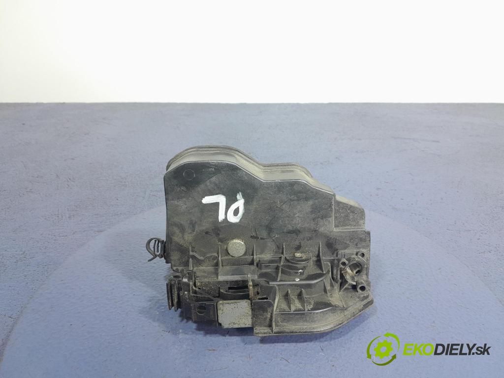 Bmw X5 2008 zámek dveře před Levý: 7202143