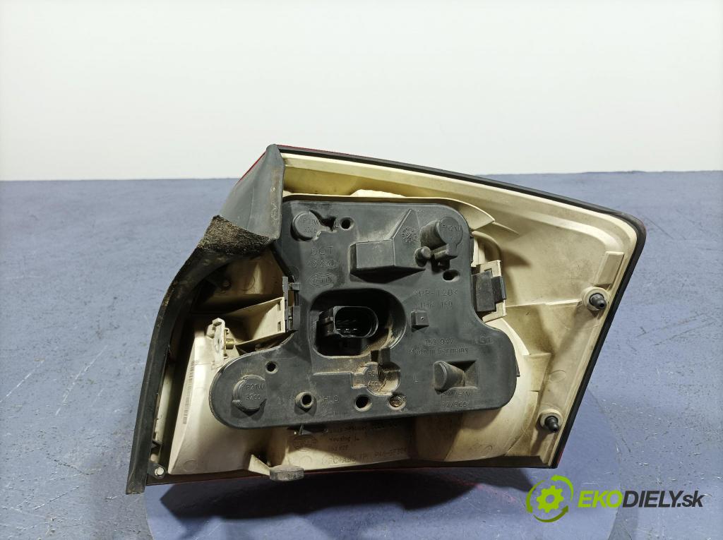 Audi A4 2002 světlo Zad: levá Mimo: 8E0945095C