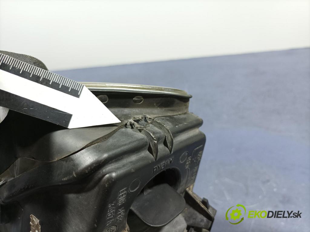 Audi A4 2002 světlo Levý: 