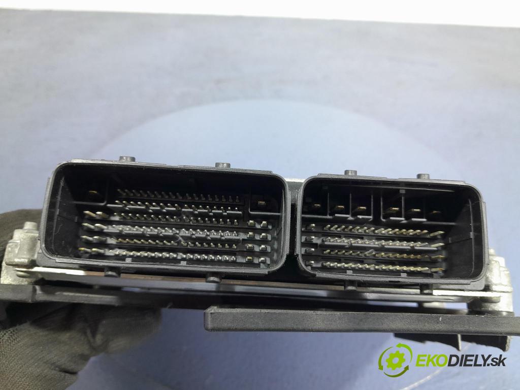 Peugeot 308 2014 riadiaca jednotka Motor: 9806671980