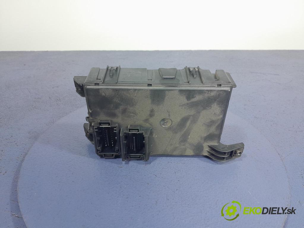 Opel Corsa 2009 skrinka Poistky: 13301560