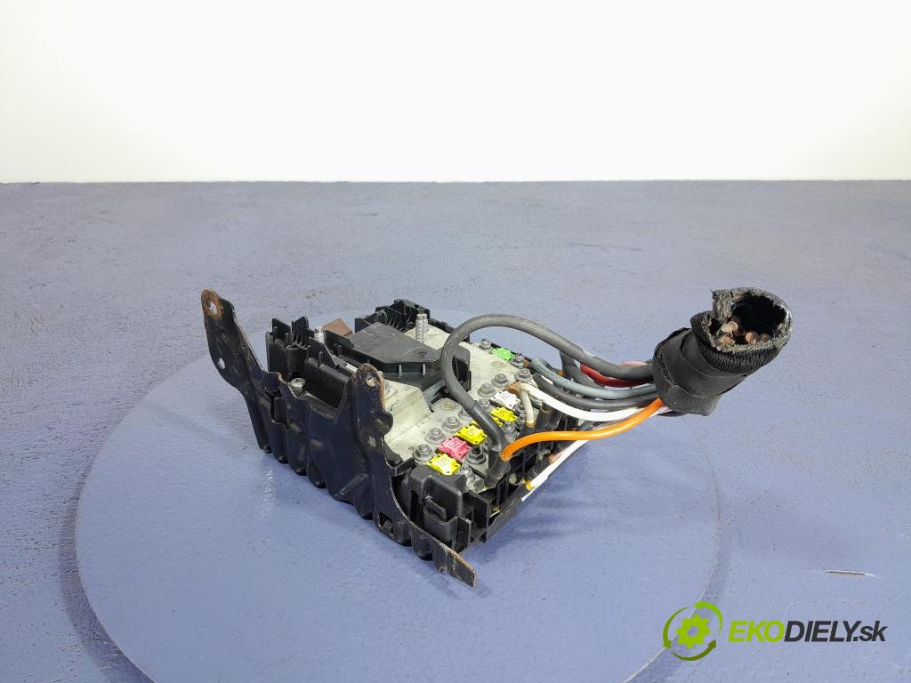 Peugeot 308 2014 riadiaca jednotka 9675350380