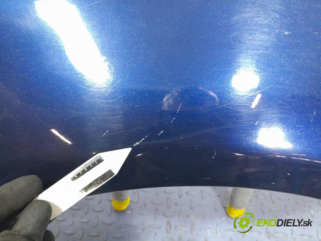 Toyota Avensis 2007 blatník Predné v pravo: