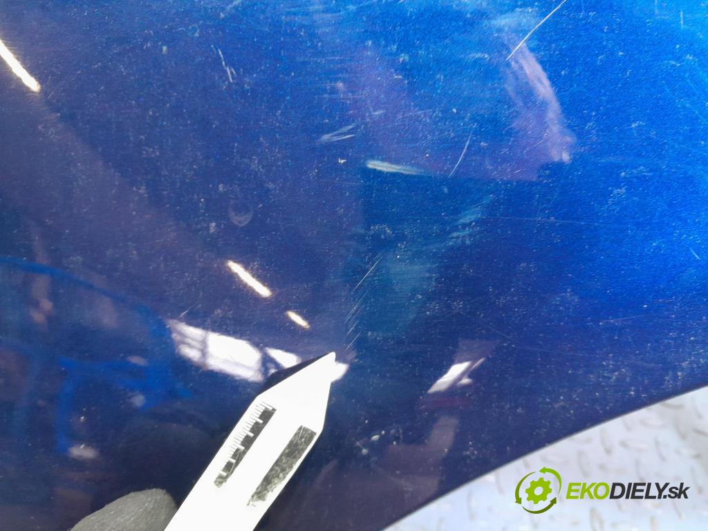 Toyota Avensis 2007 blatník Predné v pravo: