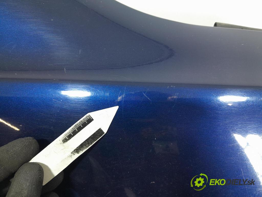 Toyota Avensis 2007 blatník Predné v pravo: