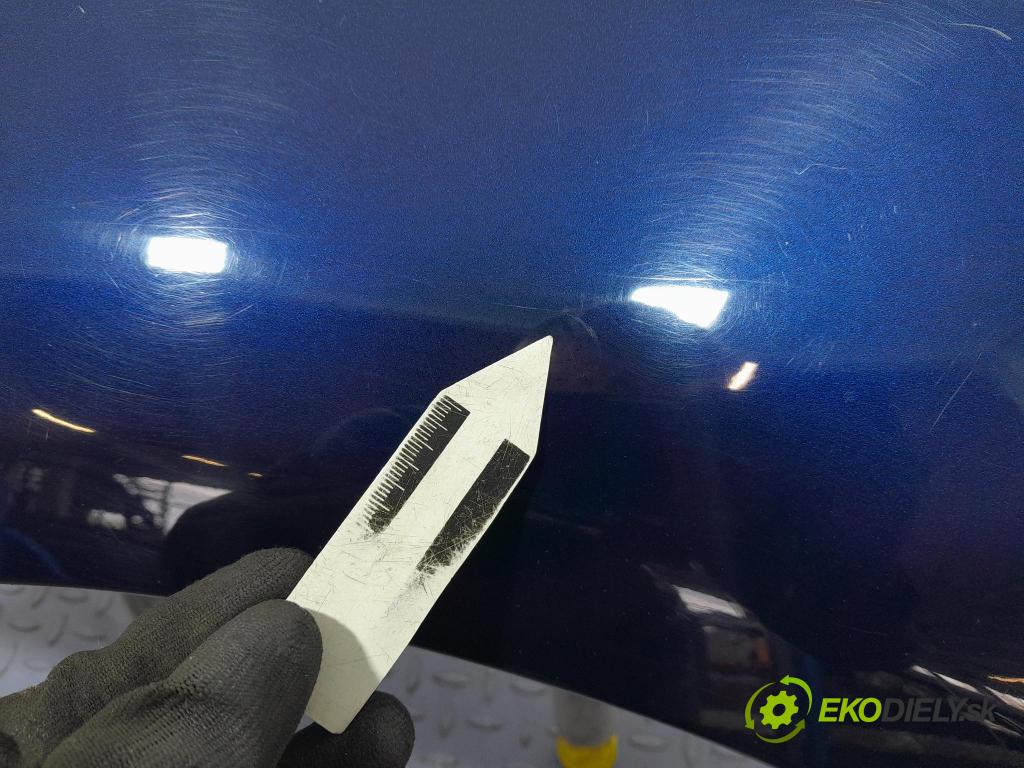 Toyota Avensis 2007 blatnik před Levý: