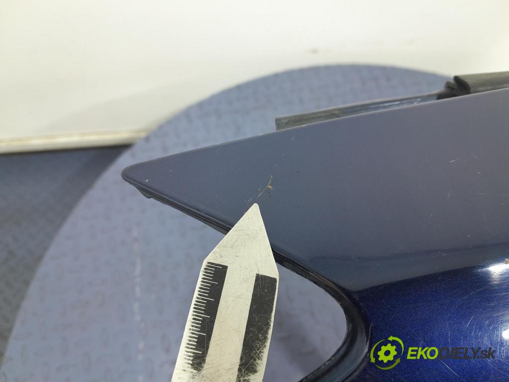 Toyota Avensis 2007 blatnik před Levý: