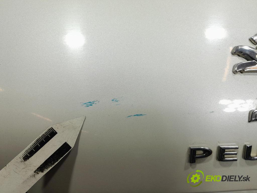 Peugeot 308 2014 zadna dveře kufra: kufra: