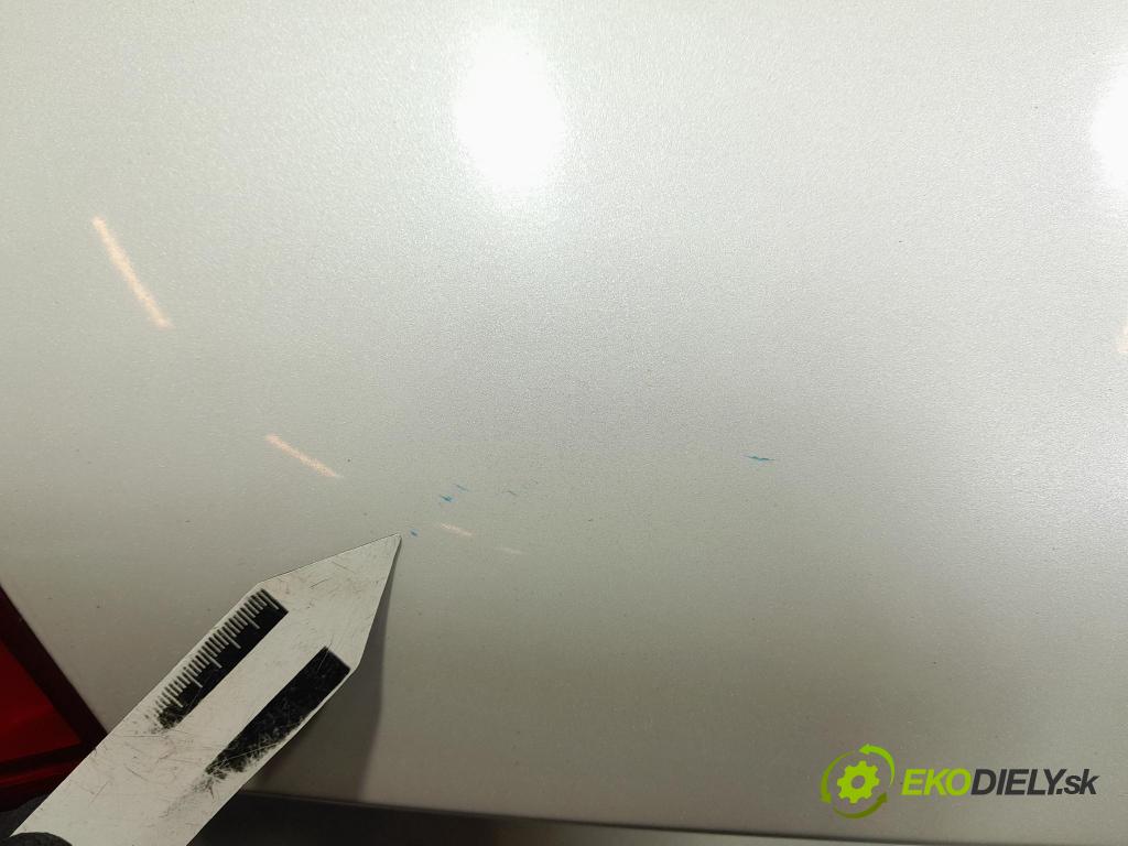 Peugeot 308 2014 zadna dveře kufra: kufra: