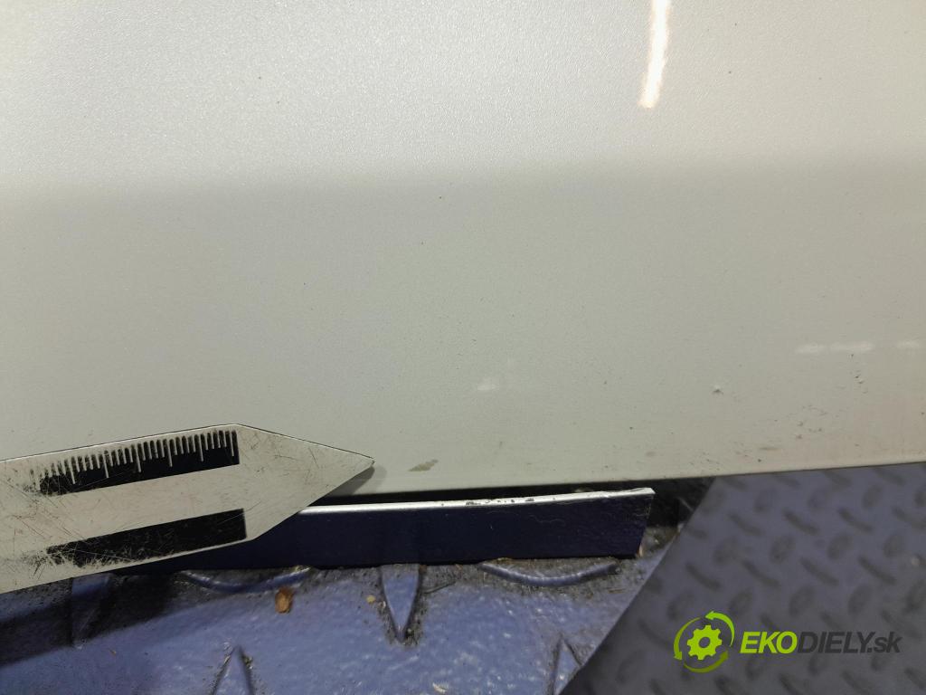 Peugeot 308 2014 dvere Predné Vľavo: