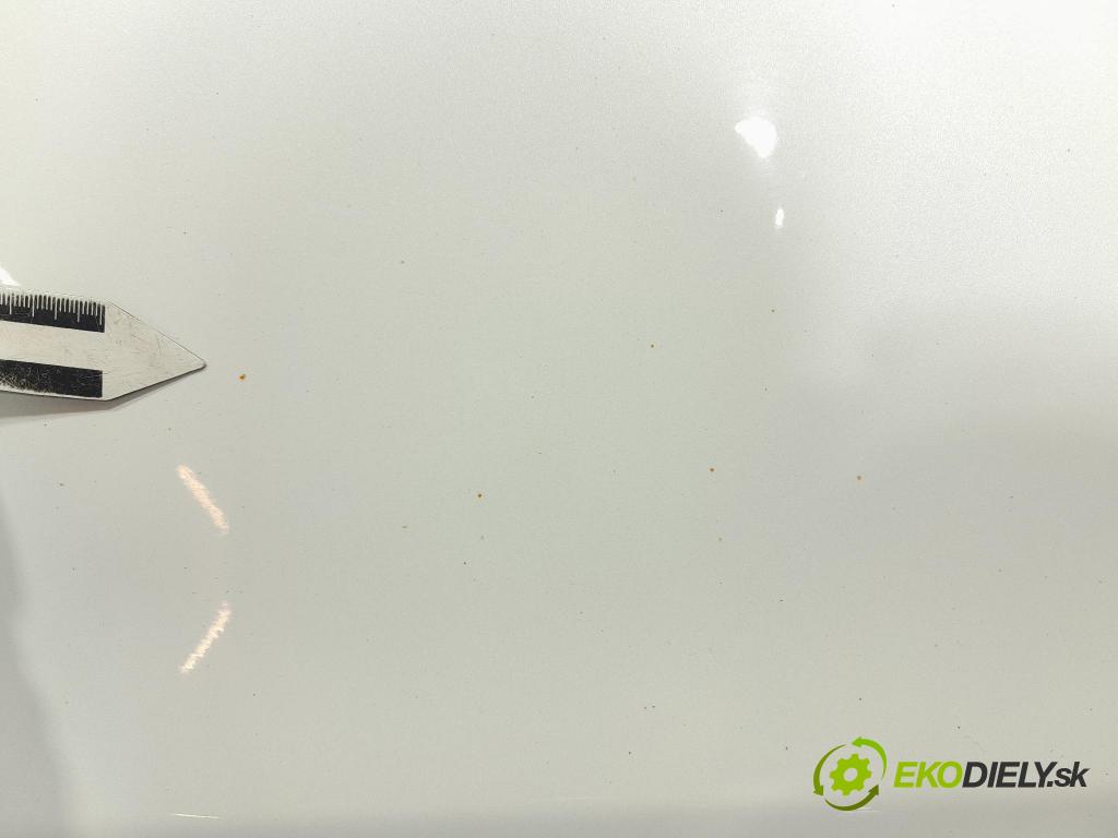 Peugeot 308 2014 dvere Predné Vľavo: