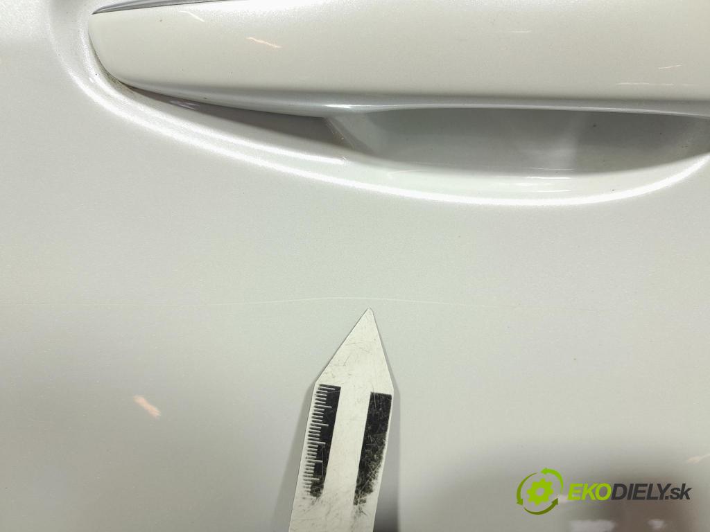 Peugeot 308 2014 dvere zad Vľavo: