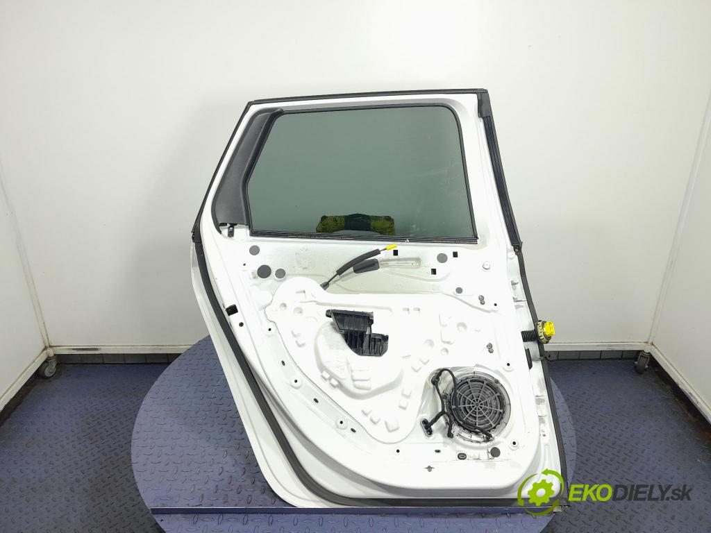 Peugeot 308 2014 dvere zad Vľavo: 