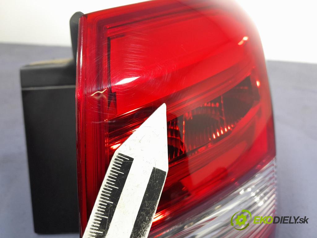 Peugeot 308 2014 svetlo / reflektor zad Prava: Vonkajsia: