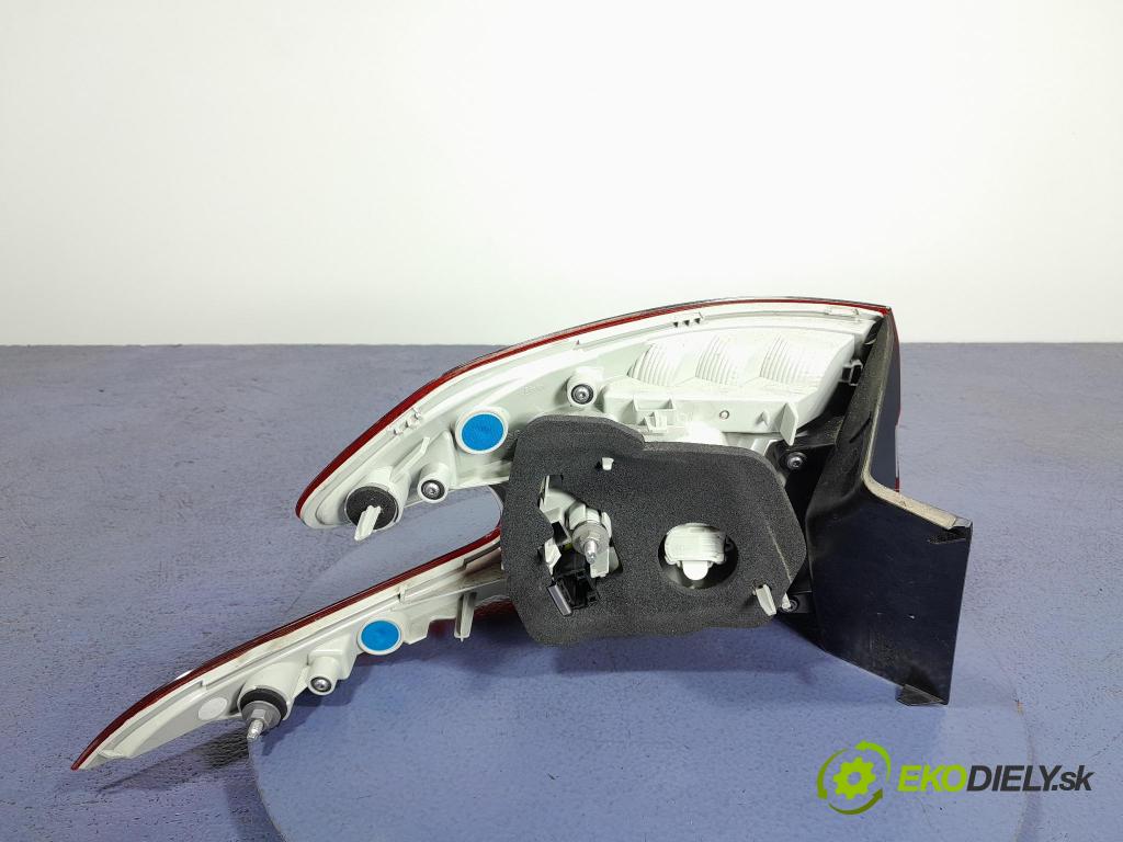 Peugeot 308 2014 svetlo / reflektor zad Prava: Vonkajsia: