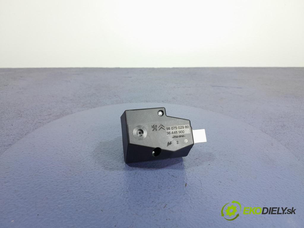 Peugeot 308 2014 Stĺpik volant x 9807502980