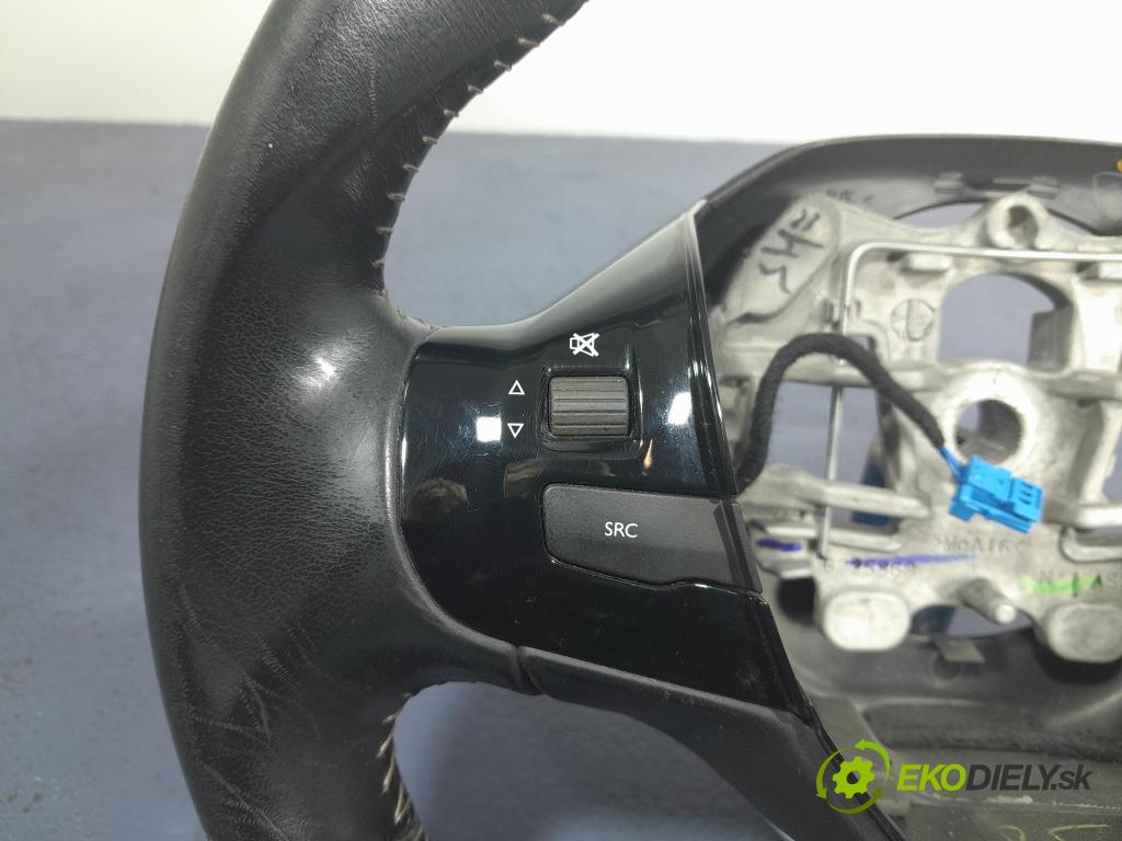 Peugeot 308 2014 volant