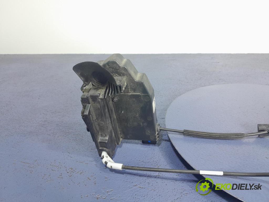 Peugeot 308 2014 zámok dvere Predné v pravo: 9810309680