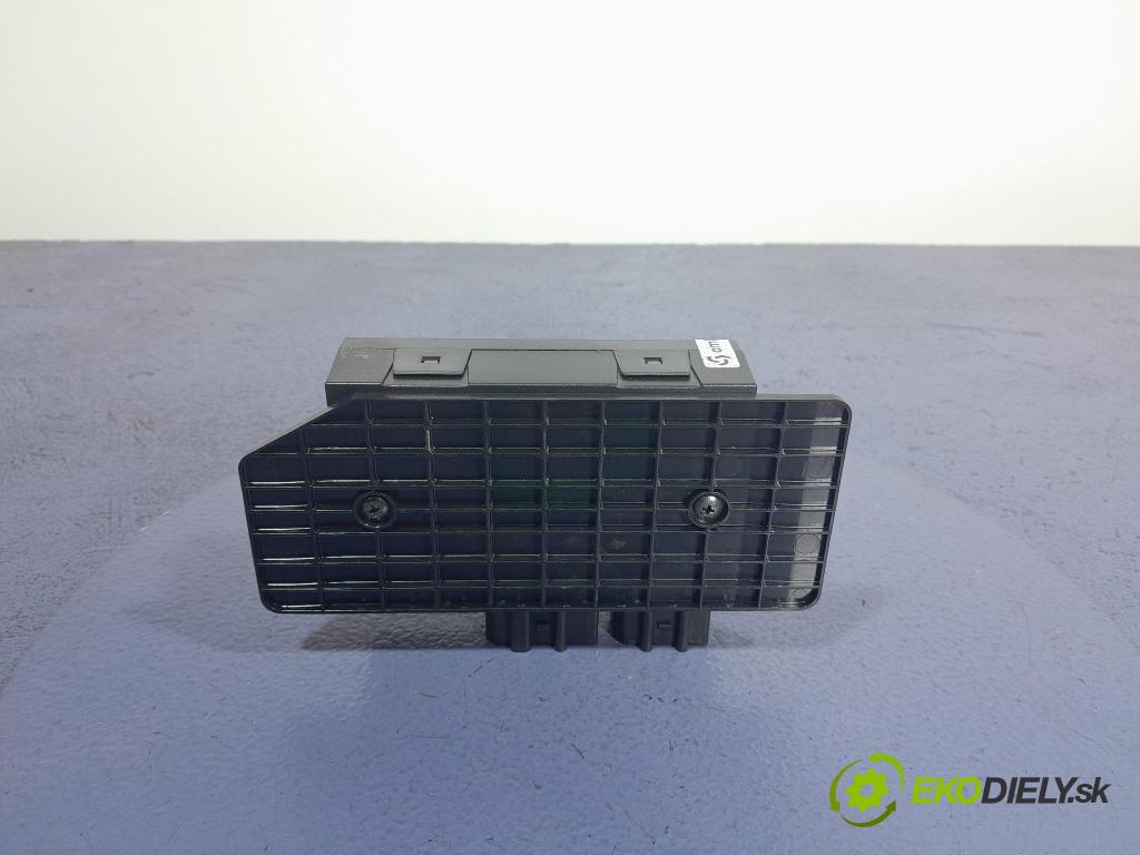 Vw Passat 2002 riadiaca jednotka Komfortu 1C0959799B