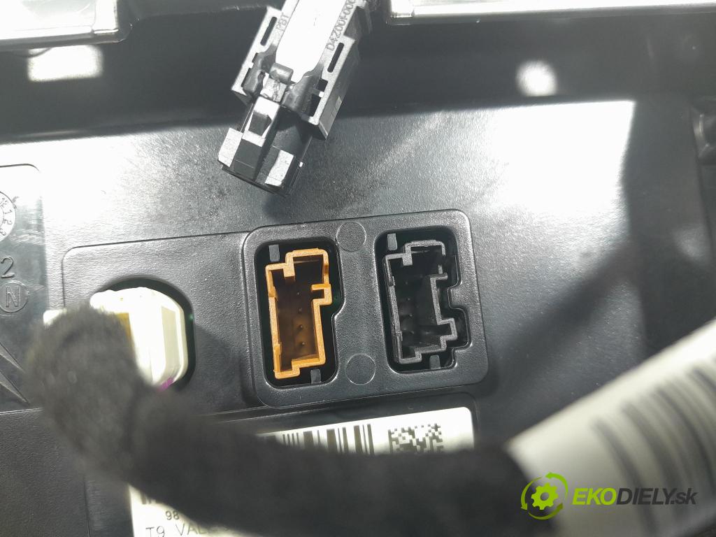 Peugeot 308 2014 Zobrazit: Rádio: / GPS 9811486280