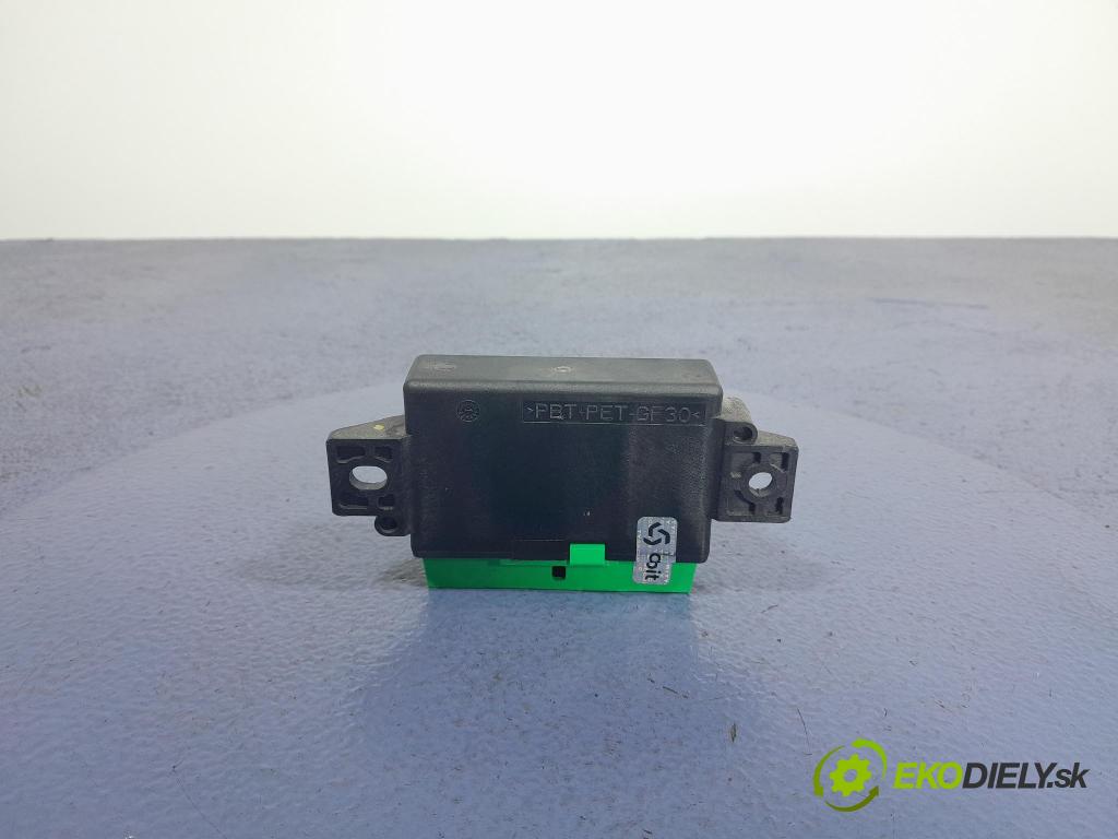 Peugeot 308 2014 snímač / riadiaca jednotka PDC 9800210580