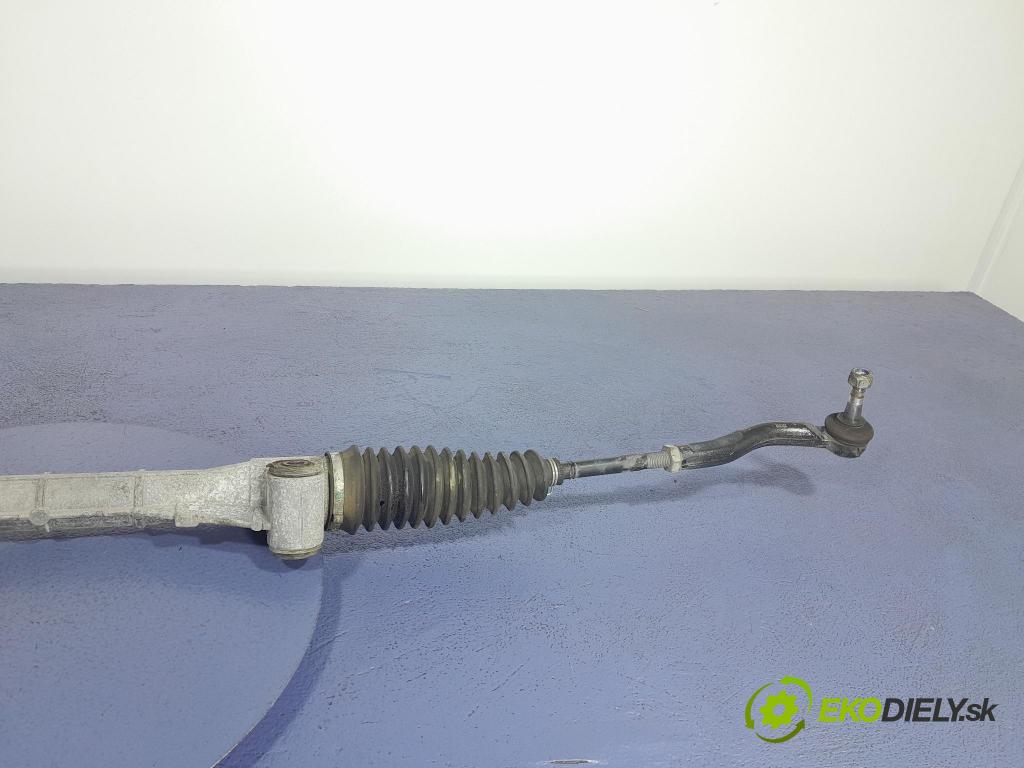 Toyota Yaris 2007 Ozubené kolo: volant 09062023-097