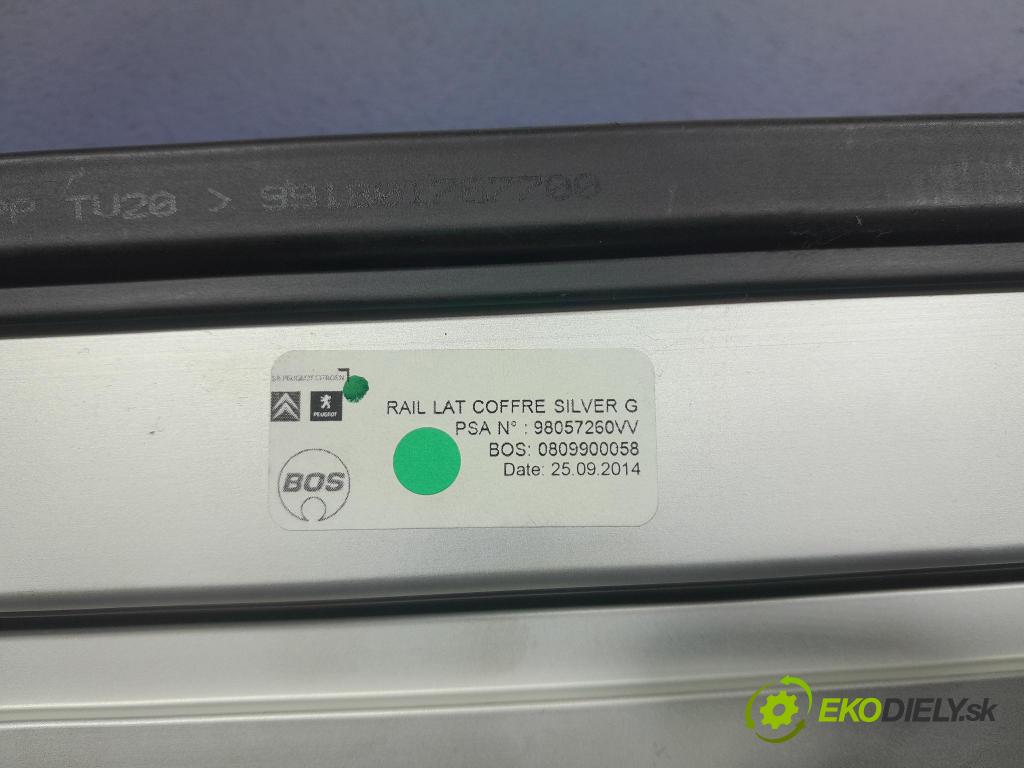 Peugeot 308 2014 lišta kufra: 98057260VV