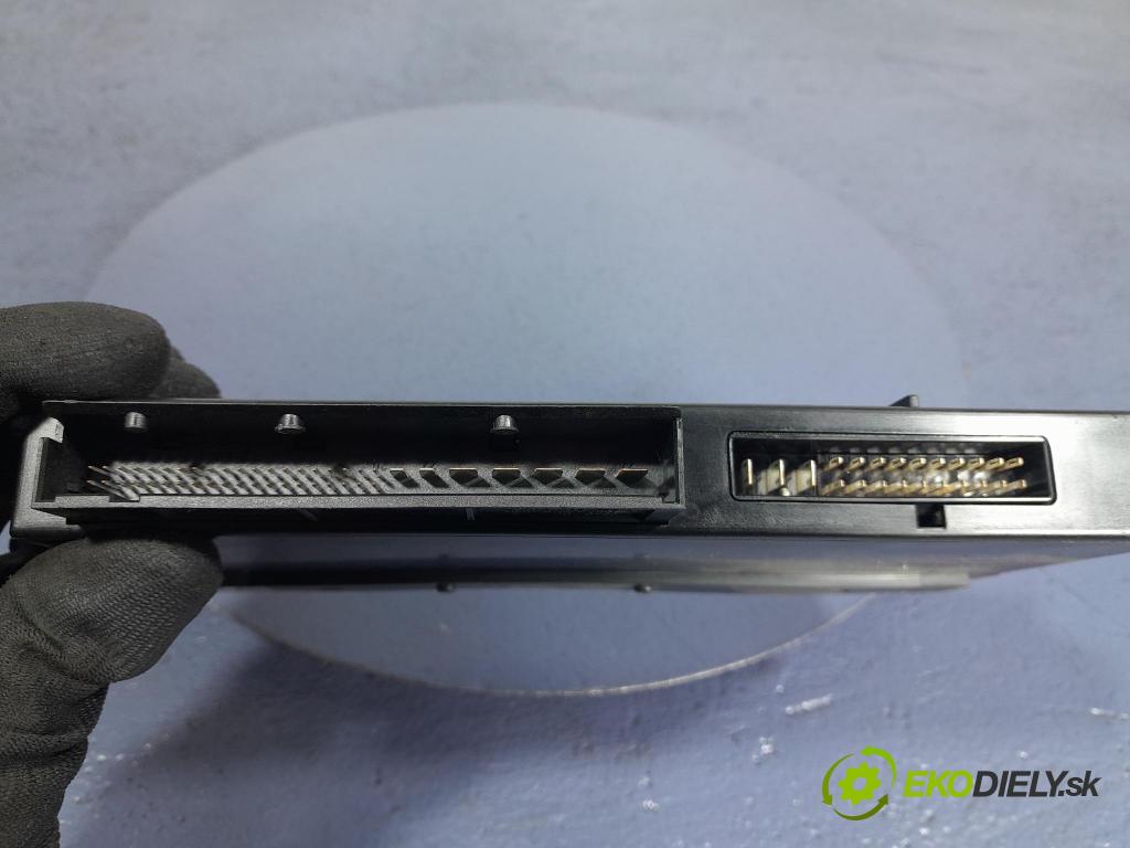 Bmw Seria 1 2004 riadiaca jednotka Komfortu 6983304