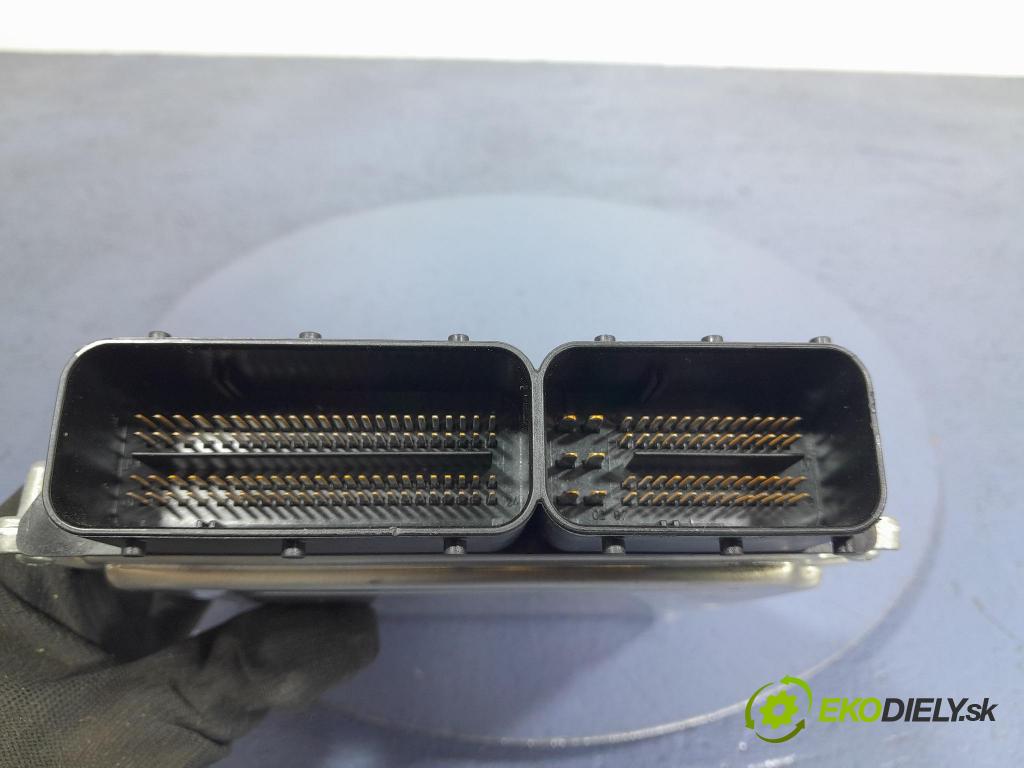 Bmw Seria 1 2004 riadiaca jednotka Motor: 7795844