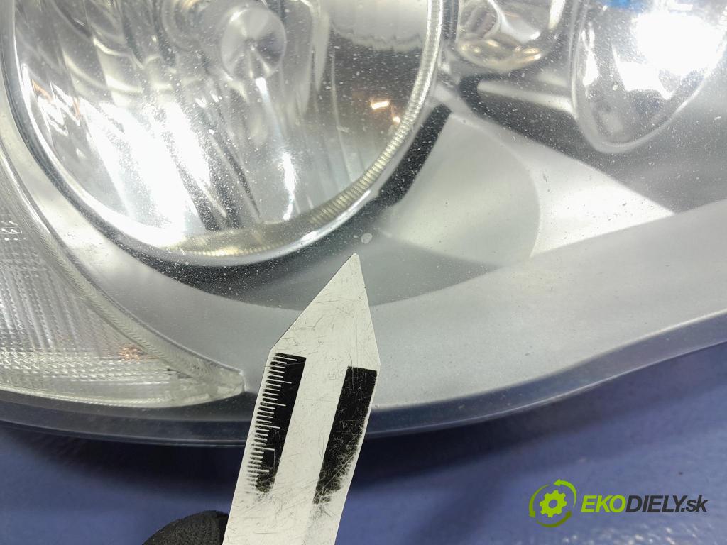 Bmw Seria 1 2004 Reflektor: v pravo: 89310929