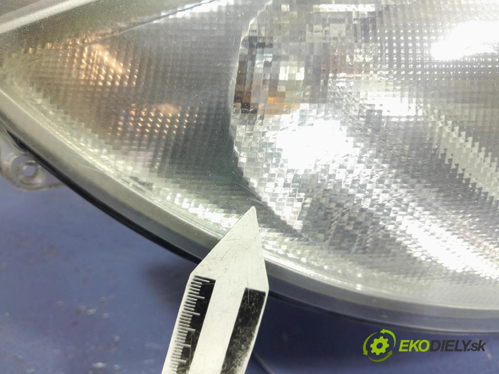 Bmw Seria 1 2004 Reflektor: v pravo: 89310929