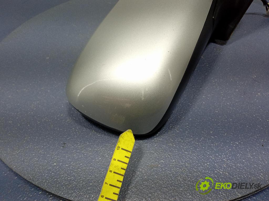 Toyota Corolla 2003 zrkadlo pravé