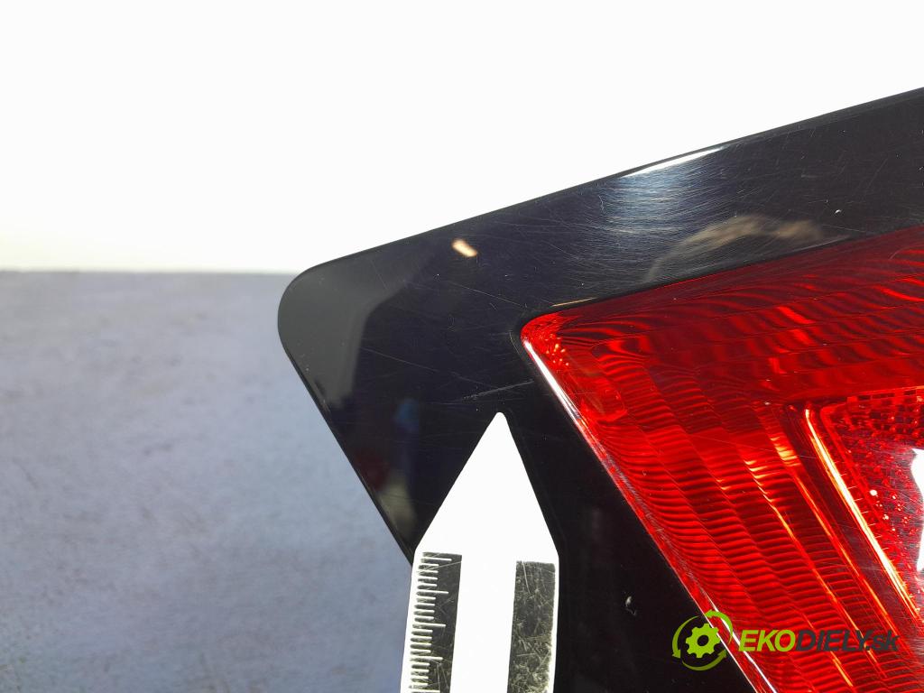 Skoda Fabia 2018 svetlo / reflektor zad ľavá Vonkajsia: 6V9945095
