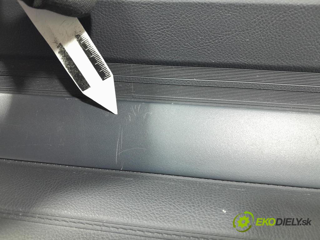 Skoda Fabia 2018 roleta 6V9867871B