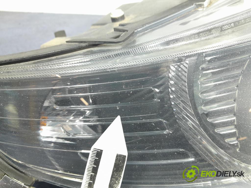 Saab 9-5 2006 Reflektor: v pravo: