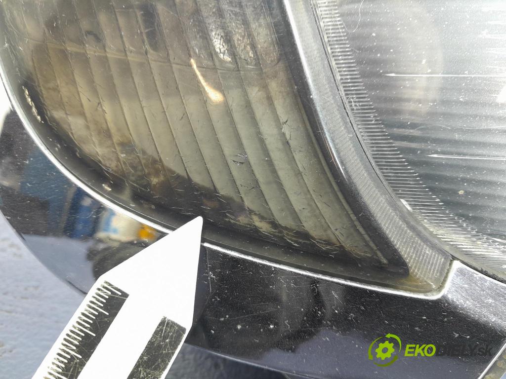 Saab 9-5 2006 Reflektor: v pravo: