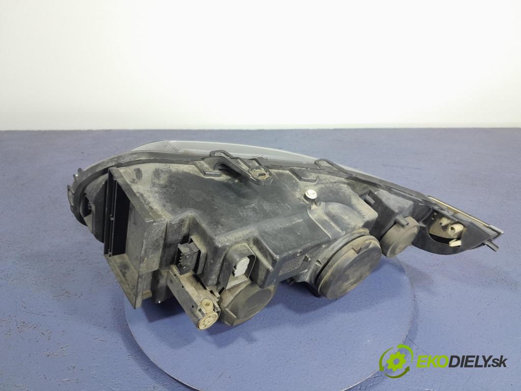 Saab 9-5 2006 Reflektor: v pravo: